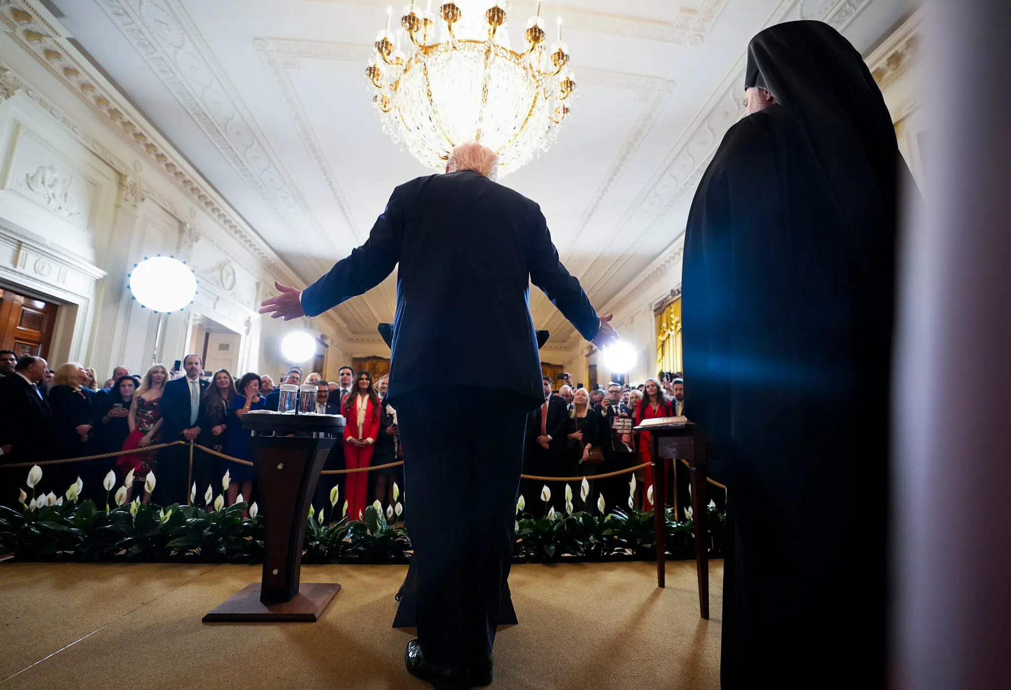 Трамп відступає від жорсткої імміграційної політики через економіку